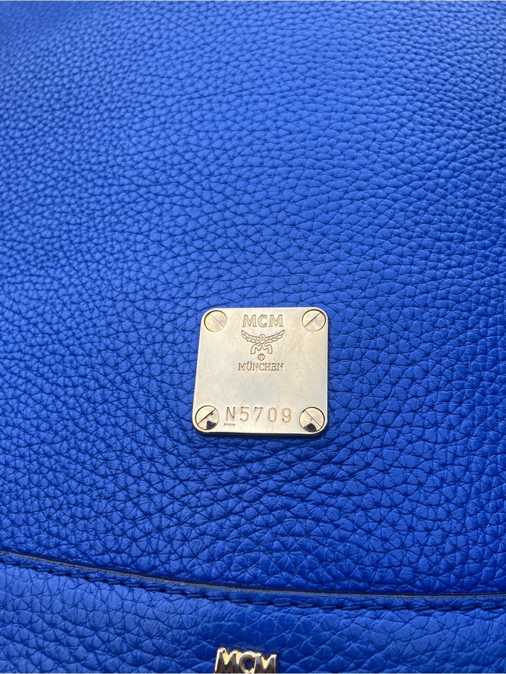 Authentic cobalt blue MCM - Picture 4 of 15